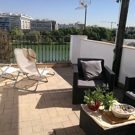 Magnifico Atico En Pleno Barrio De Triana