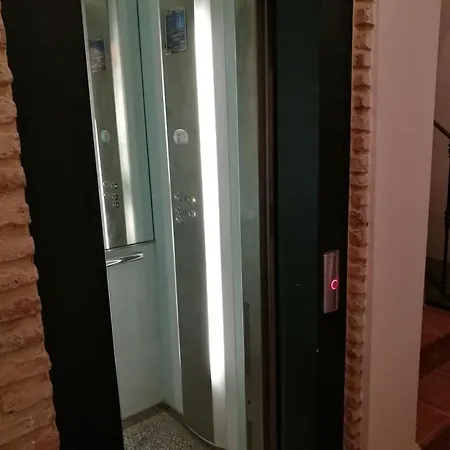 Magnifico Atico En Pleno Barrio De Triana *